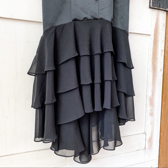 BHWM structured sculpted black spaghetti ruffle 0 - Picture 3 of 8